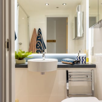 Classic En Suite - Image 4